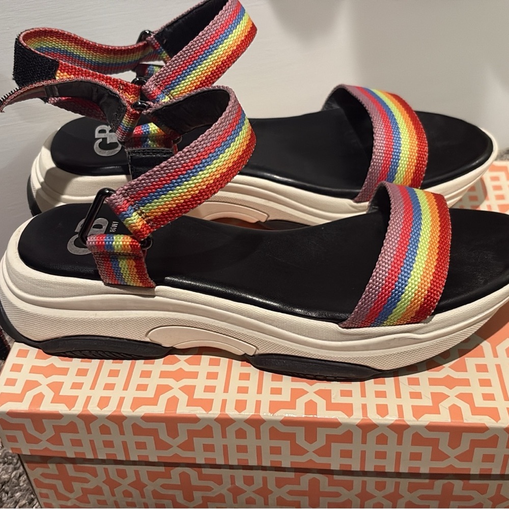 Gianni Bini Red and Orange Sandals Sporty Platform